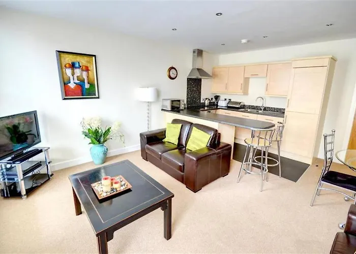 Osprey - Modern In Fab Location - Sleeps Up To 5! * Scarborough